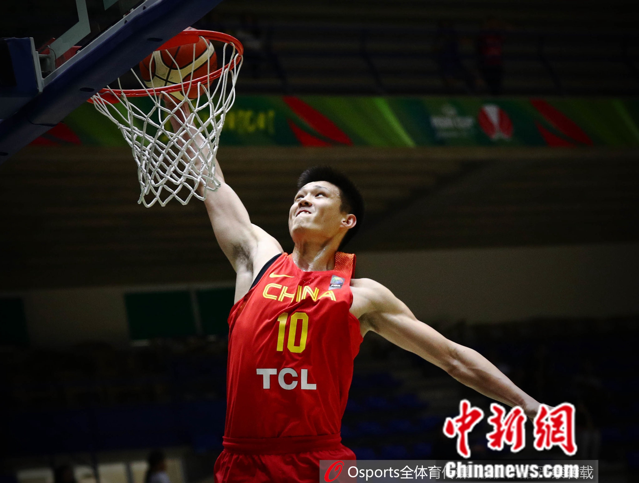 中国男篮亚洲杯折戟黎巴嫩 周鹏：逆境中展现坚