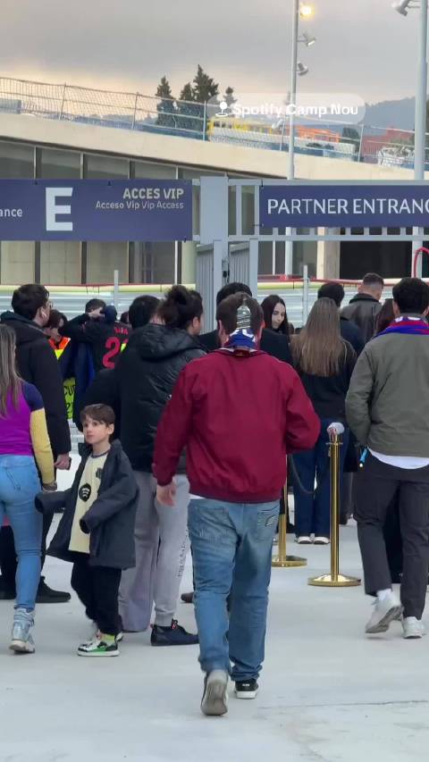 巴萨诺坎普上演惊天逆转 内马尔封神之战引爆欧