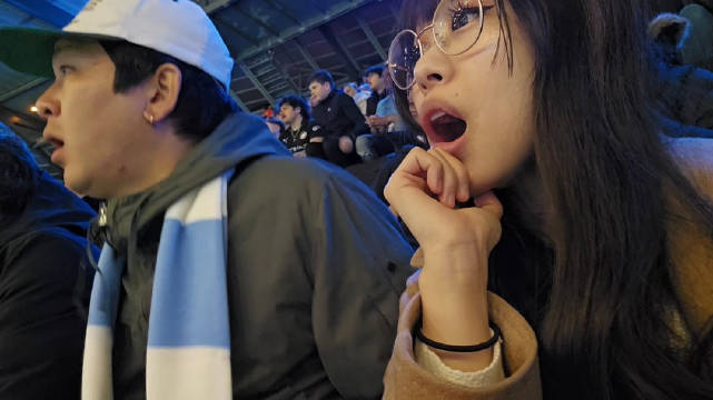 巴萨诺坎普上演惊天逆转 内马尔封神之战引爆欧