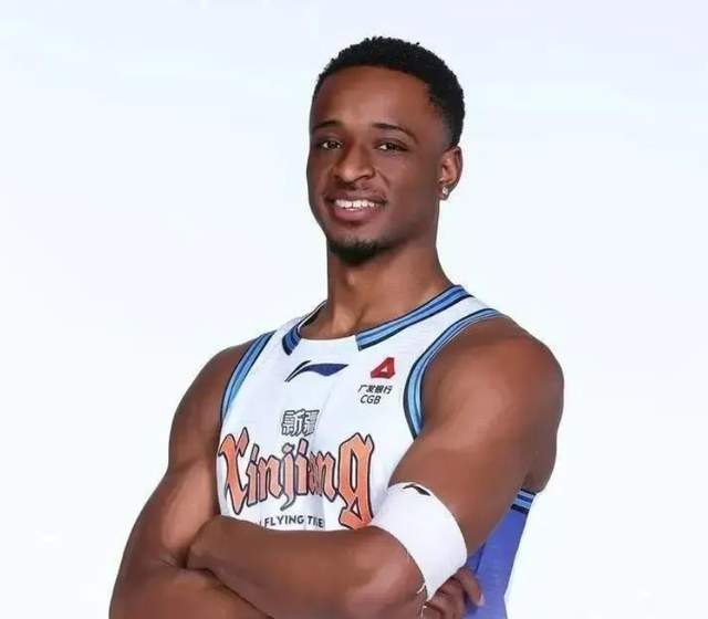 新疆男篮惨败宁波外援集体低迷成败关键